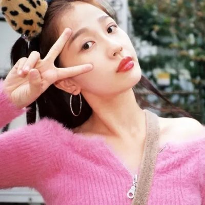 她才是主角